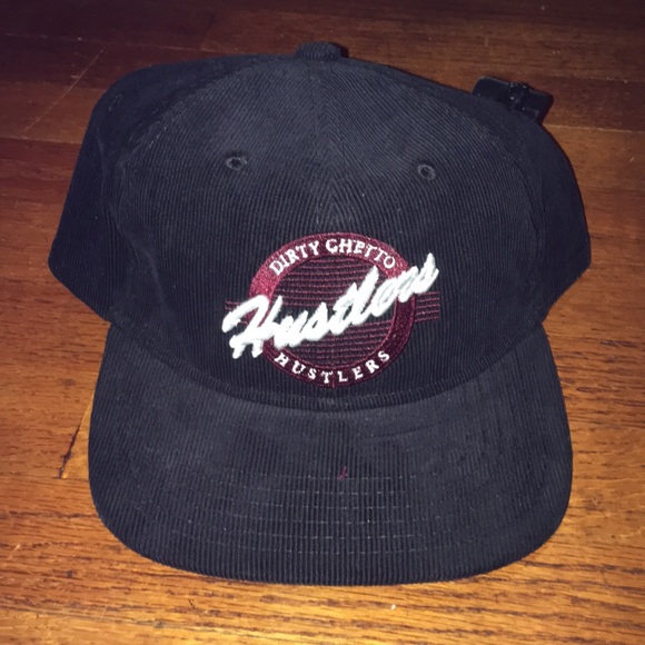 BNWT Reebok Classics Retro Snapback Baseball Cap Khaki